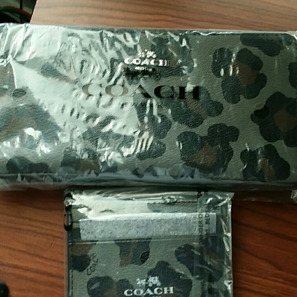 💖COACH Accordion Zip Wallet & Case-BUNDLE!! 💜 - Picture 8 of 8